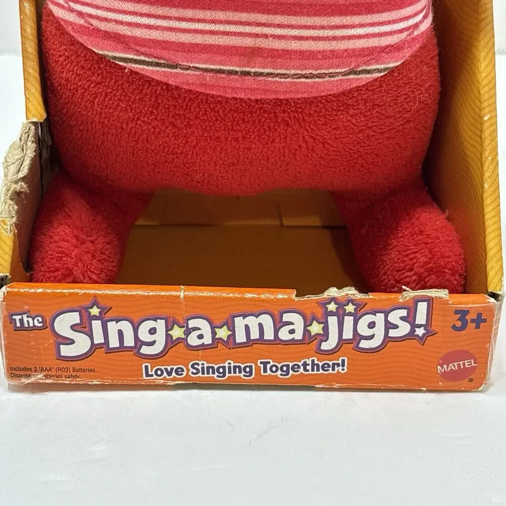 Red Plush The Sing-a-ma-jigs! Love Singing Together Mattel (2010) NOS